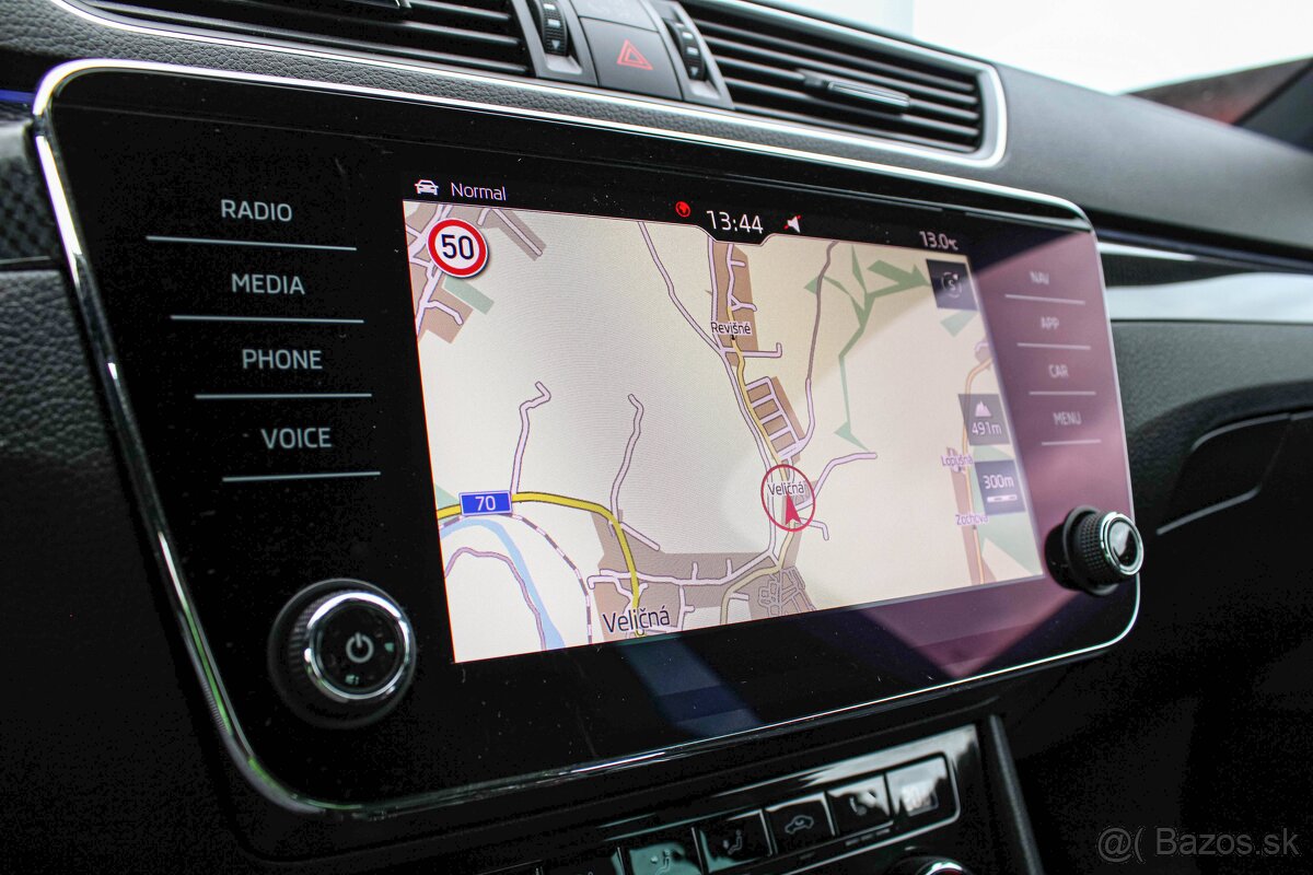 Škoda Superb Combi Sportline 2.0 140kW 4x4 DSG - 12