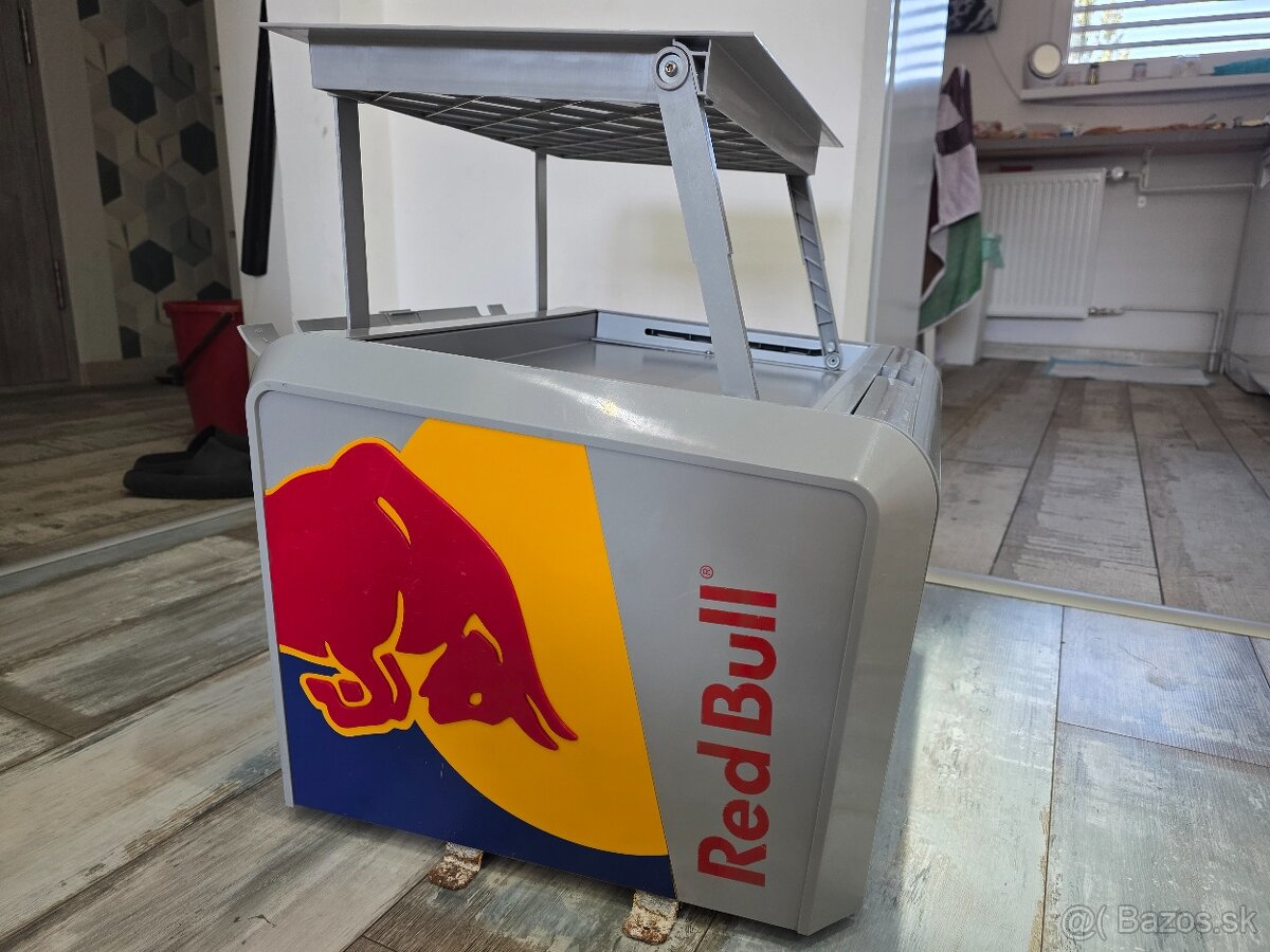 Red Bull chladnicka - 12