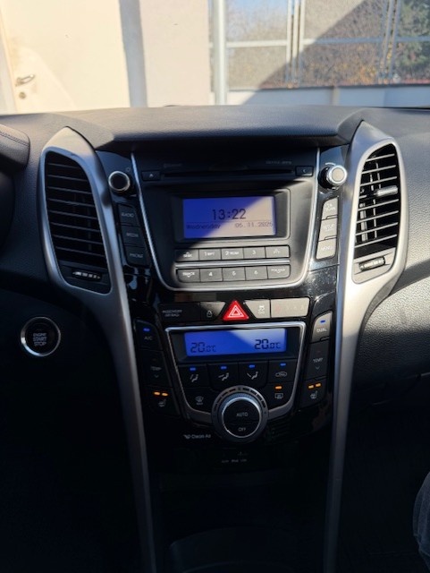 Hyundai i30 CW Combi - 12