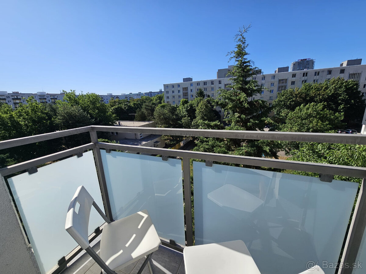 RESERVED - Prenájom bytu 2-izbový bez realitky - Astrova - 12