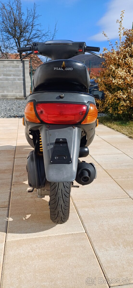 Piaggio Zip Fast Rider - 12