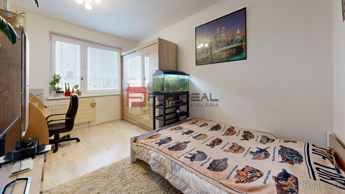 PREDAJ veľkého 3 izbového bytu - 12