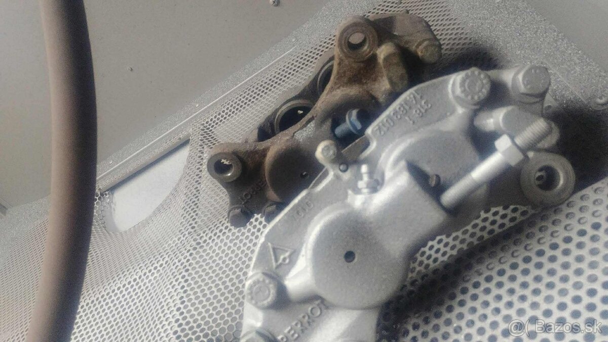 Pieskovanie – karosérie, disky, rámy, motorky, veterány - 12