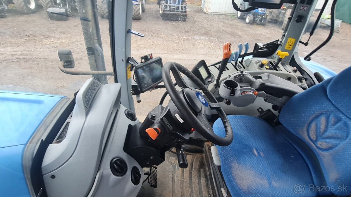 Predám traktor New Holland T7.250 - 12