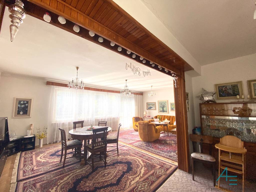 Vila, 6 i, aj pre dve rodiny, na firmu , so záhradou v cent - 12