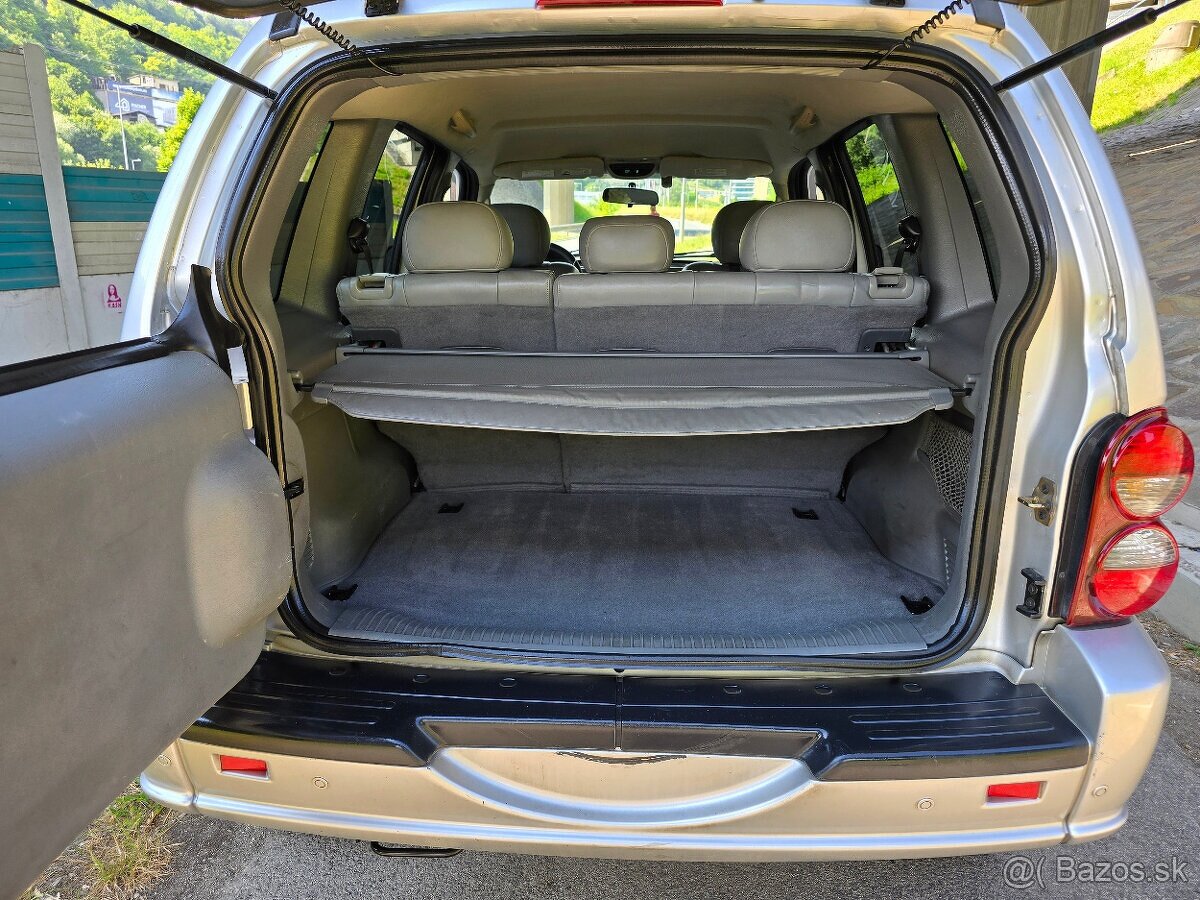 Jeep Cherokee 2,8CRD /120kw A/T facelift //BEZ KOROZIE // - 12