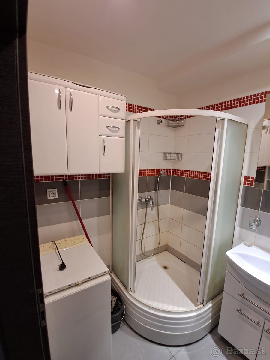 Na prenajom 2 izbovy byt Vrakuna - 12