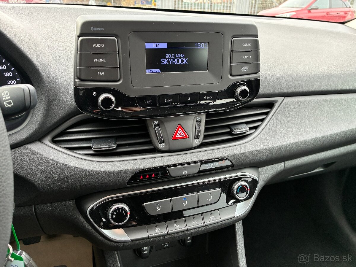 Hyundai i30 HB 1.5DPi 81kW START PLUS ZÁRUKA DPH - 12