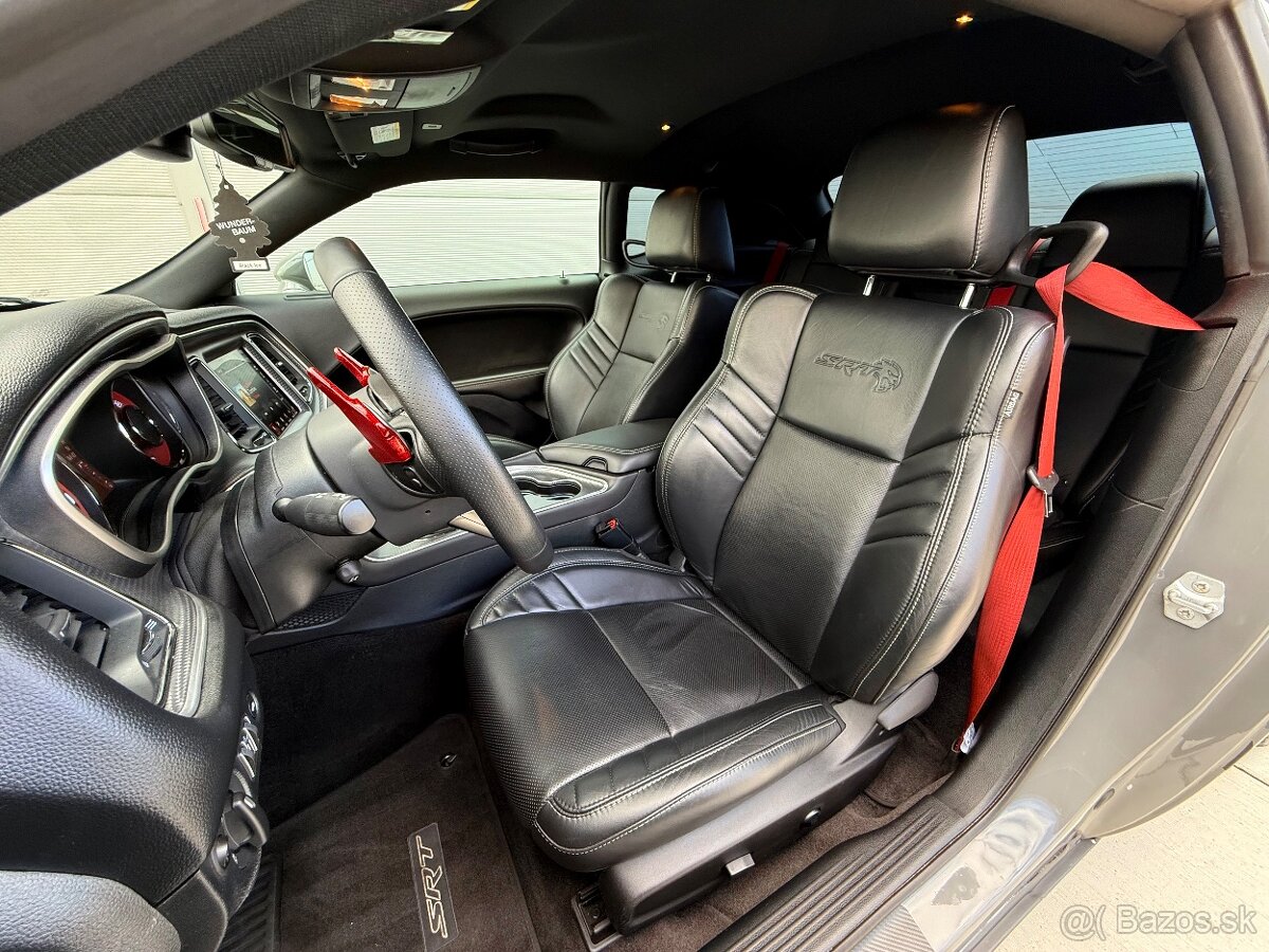 Dodge Challenger SRT Hellcat 6.2 V8 – 717 P - 12