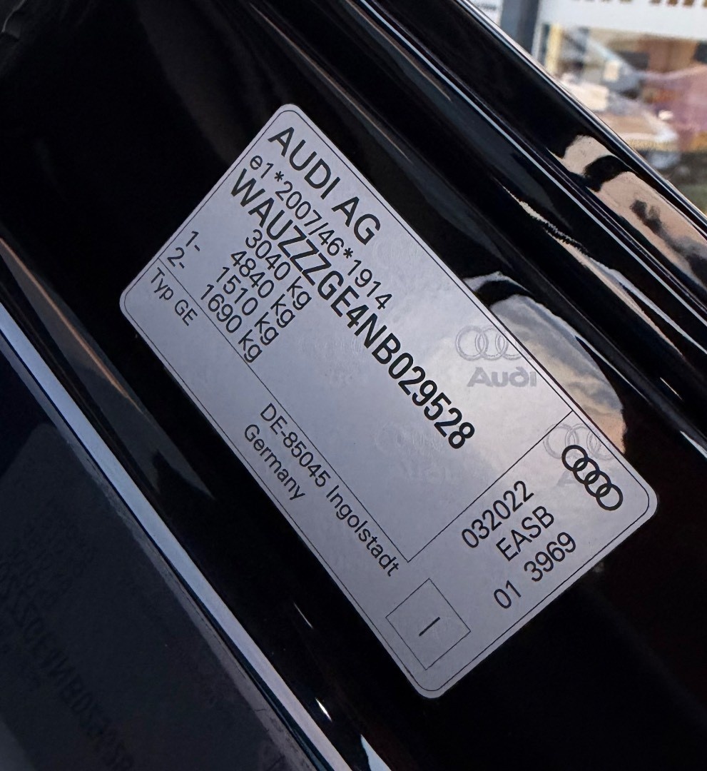 Audi E-tron 50 Quattro VzduchKožaŤažné - 12