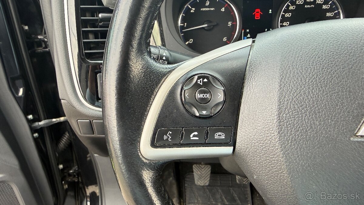 Mitsubishi Outlander 2.2 DI-D Intense - 12