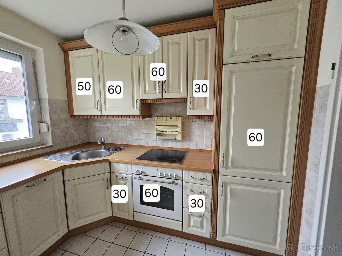 Moderní kuchyňská linka se spotřebiči - 12