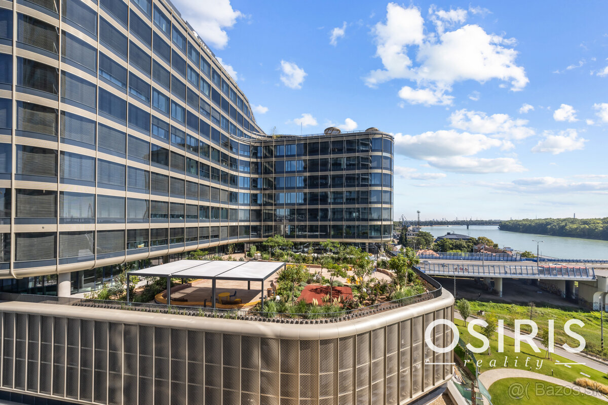 Klimatizovaný 2 izbový byt s terasou v Eurovea Tower, 1x par - 12