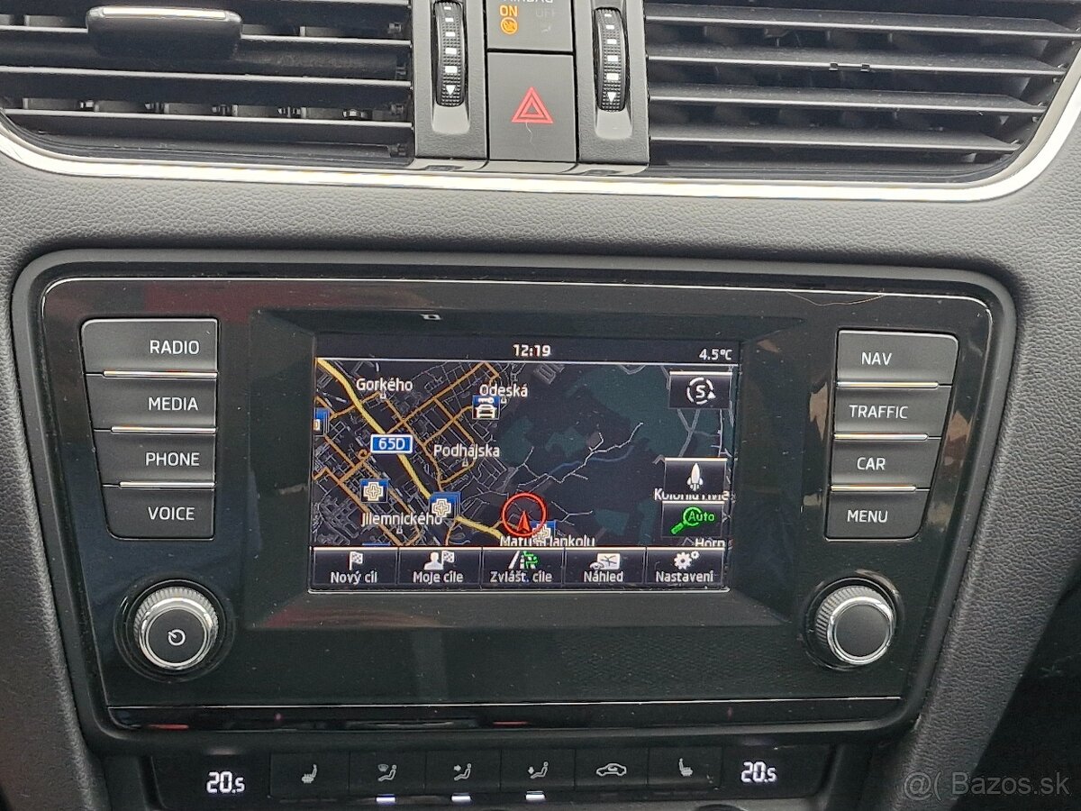 ŠKODA OCTAVIA COMBI 1.2TSi 77KW - 12