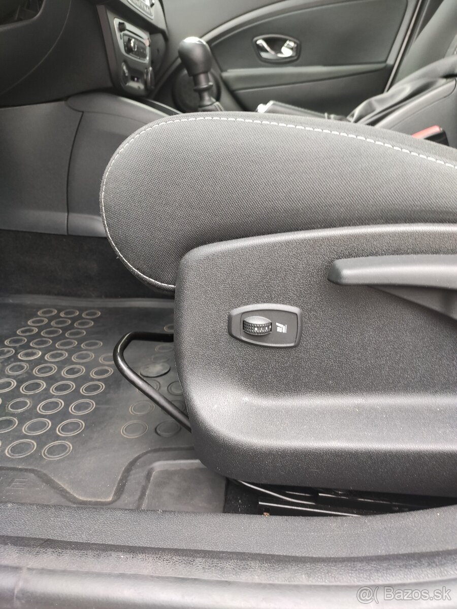 Predám Renault Megane 1.6 16V 110 Limited Edition - 12