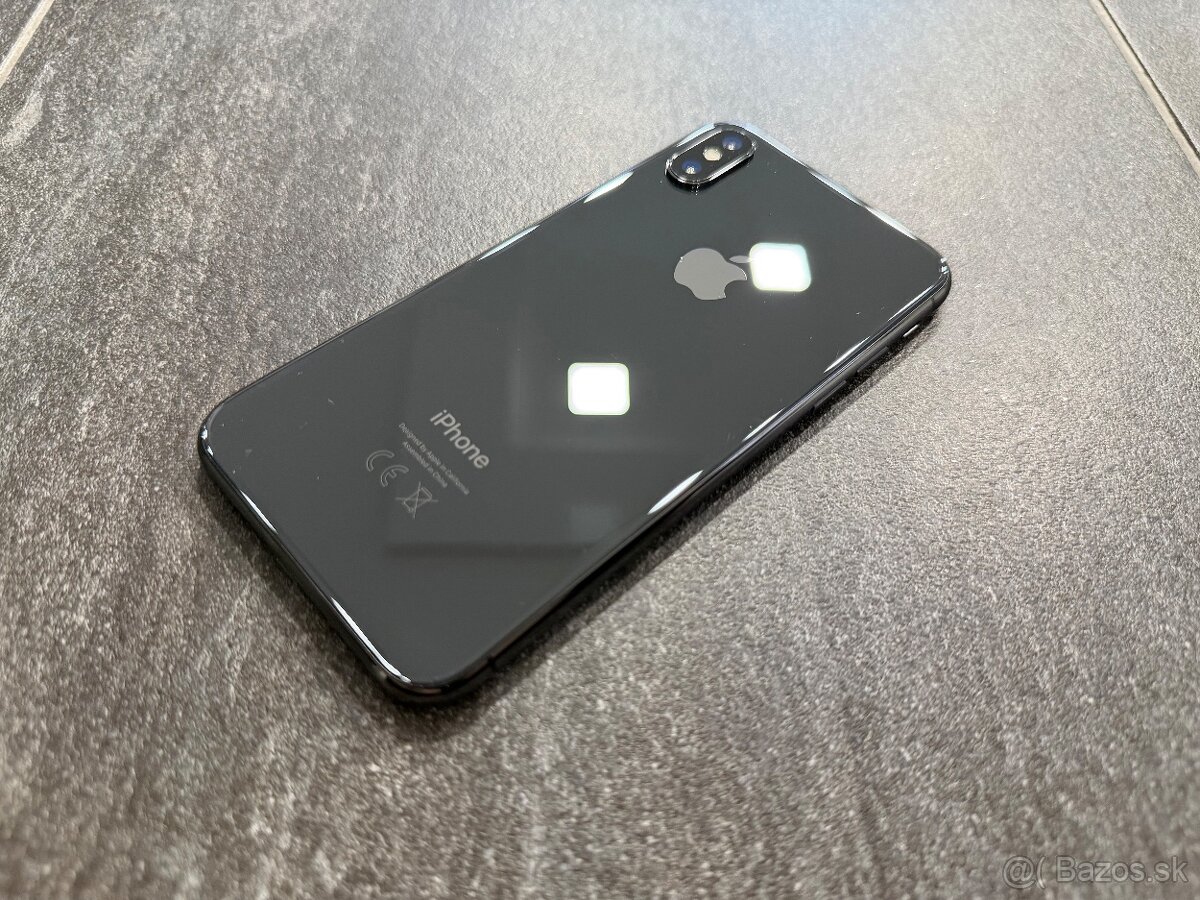Apple iPhone X 64 GB v čiernej farbe Space Gray - 12
