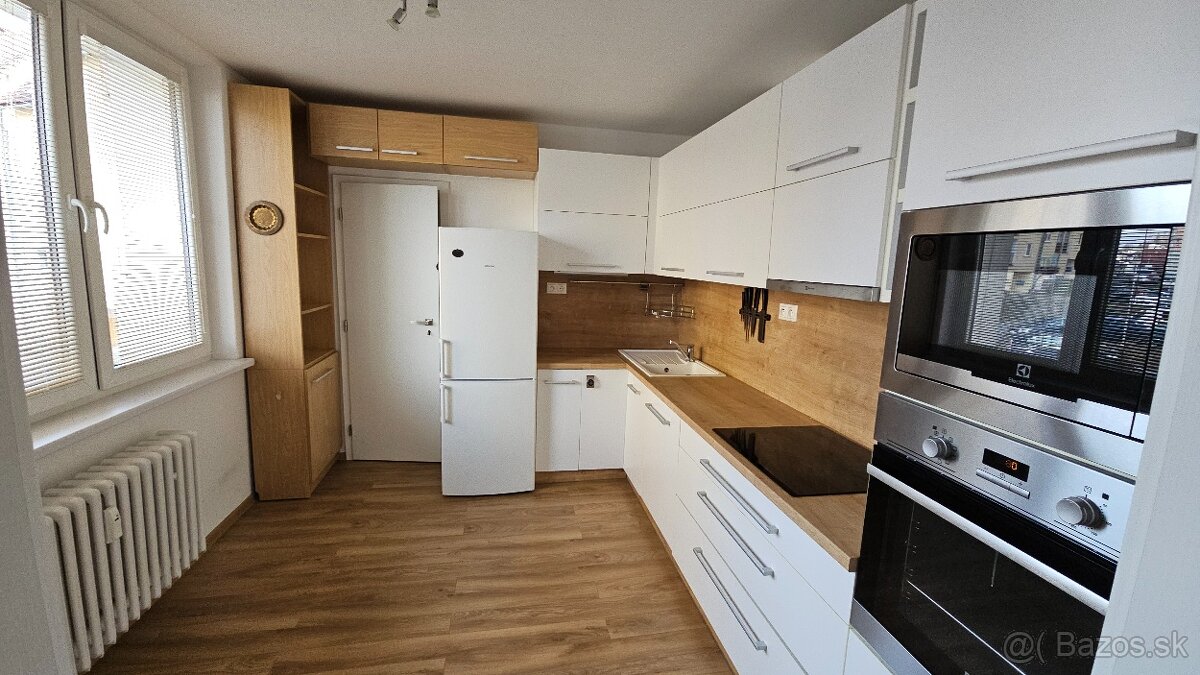 3-izbový byt po kompletnej rekonštrukcii Medvedzie - 12