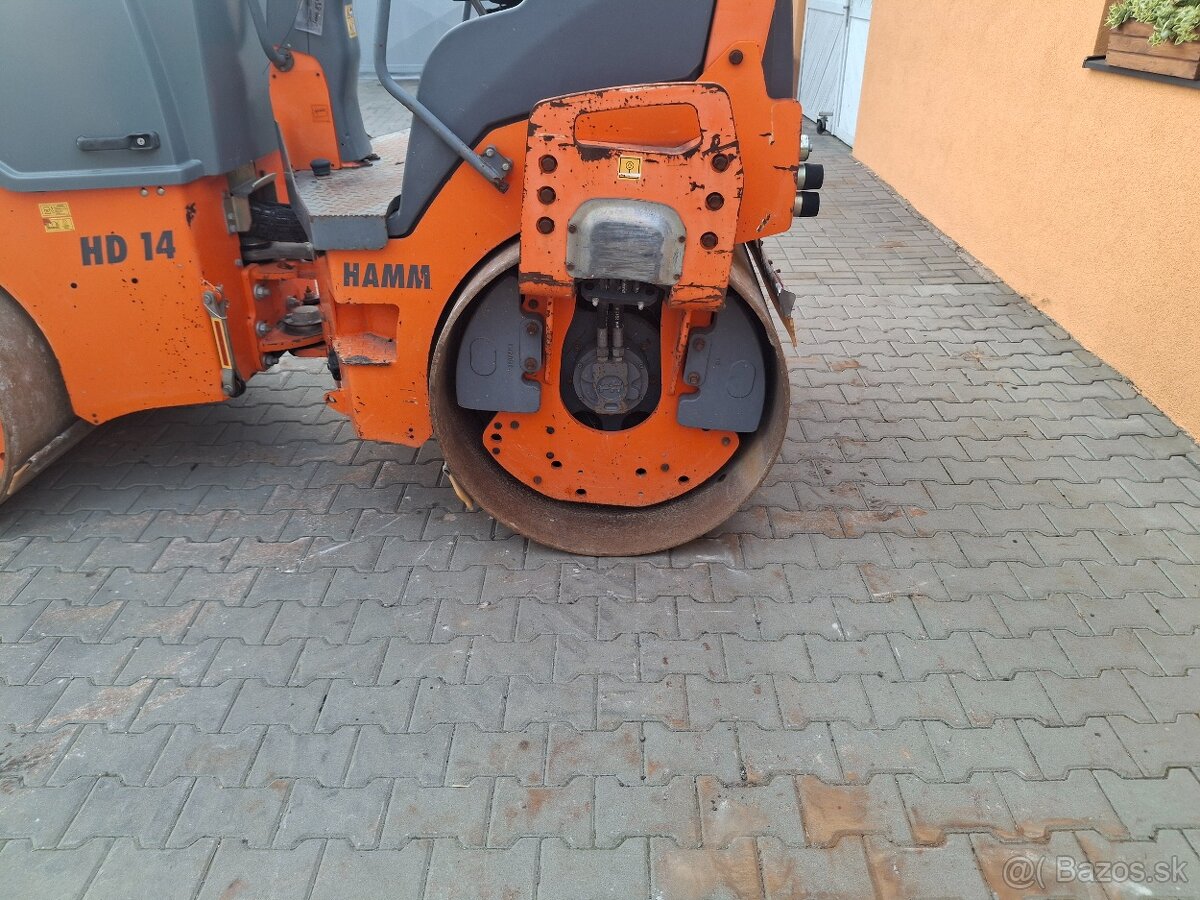 Válec Hamm HD 14VV Tandemový - 12