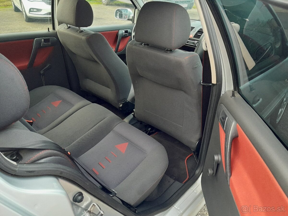 Volkswagen Polo 1.6 GTI - 12