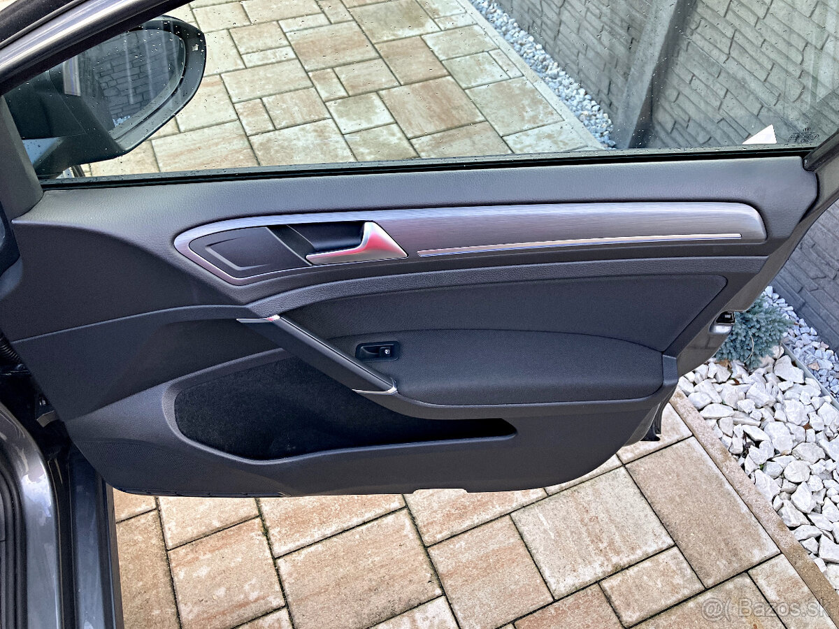 Volkswagen Golf E-Golf 100 KW - 12