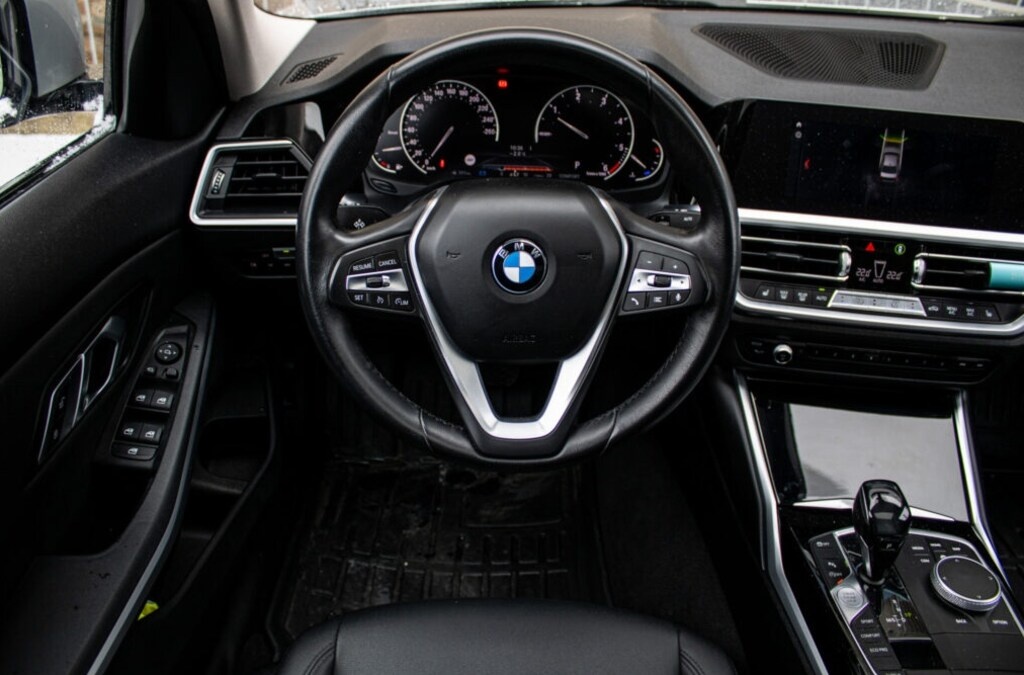 BMW Rad 3 320d Advantage A/T RWD - 12