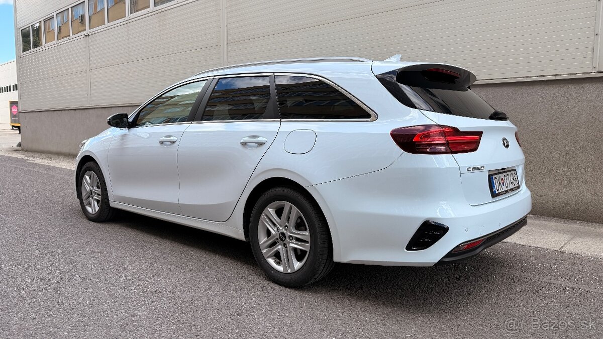 KIA Ceed SW 1.6crdi - 12