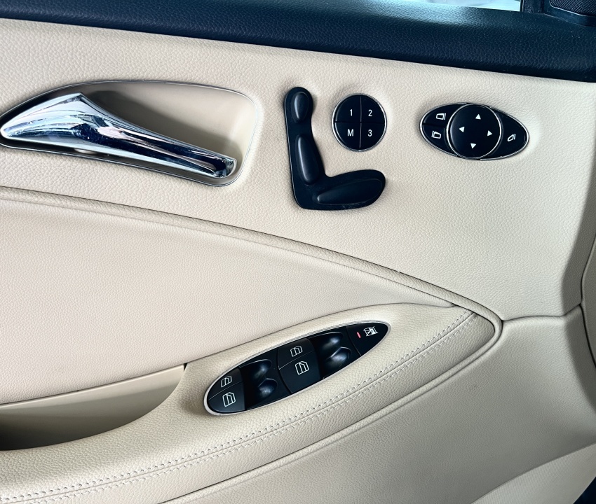 Mercedes-Benz CLS320CDI AMG Optic Automatic - 12