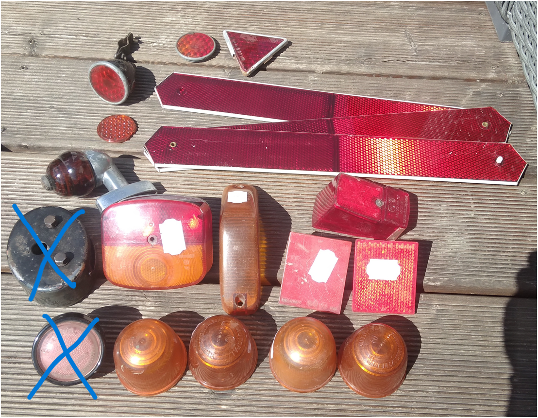 Predám zmes náhradných dielov na veteránske vozidlá ŠKODA - 12