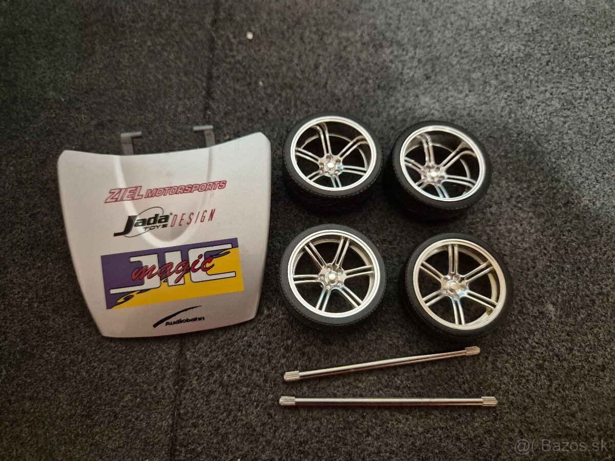 Prodám model 1:18 Mazda RX8 - 12