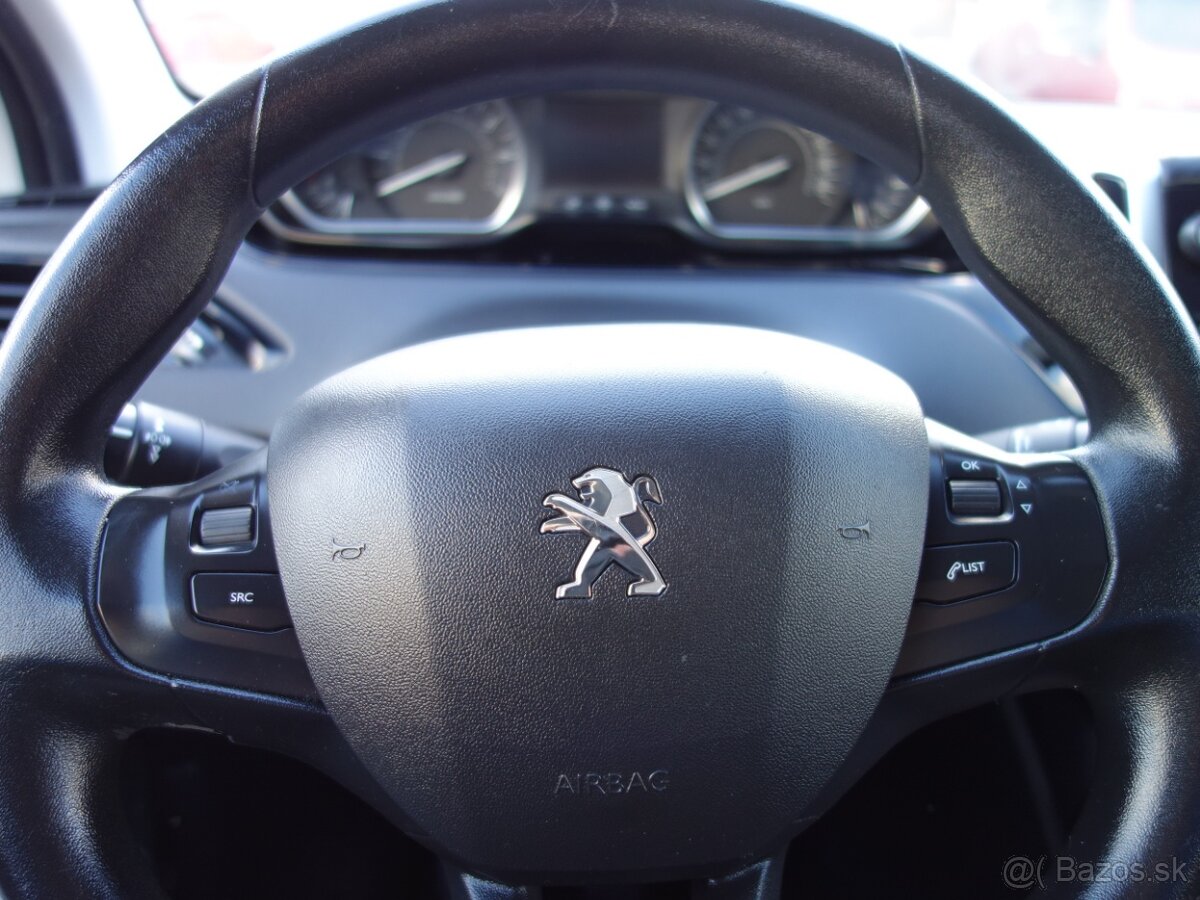 Peugeot 208 - 12