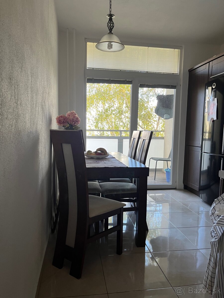 Na predaj komplet zariadený 3.iz byt Nitra Hôrka - 12