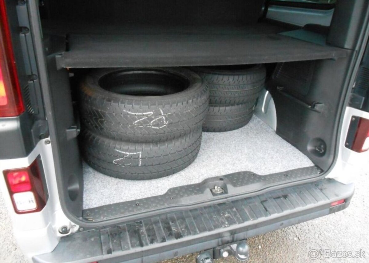 Opel Vivaro 1,6 92 kW 9 Míst Serviska nafta - 12