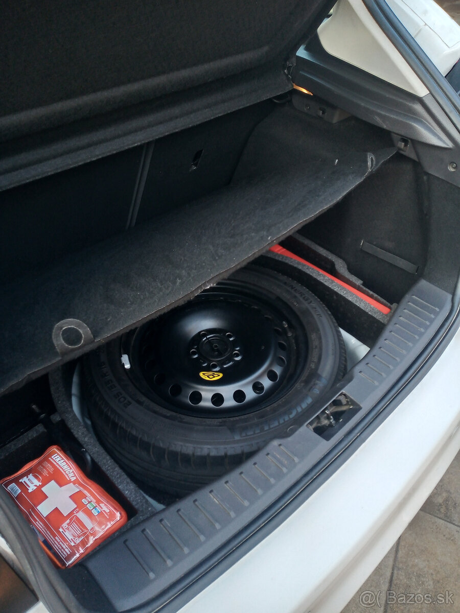 Ford Focus 1,6 tdci 70 kw - 12