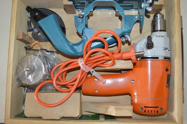 predam - originalna suprava Black and Decker - 12