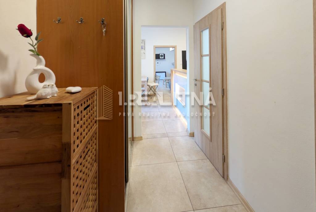 ŠTÝLOVÝ 1-IZBOVÝ BYT S KRBOM, 51 M2, ZVOLEN - 12