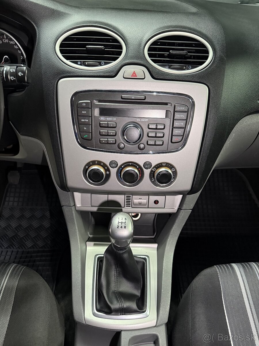 Predám Ford Focus combi 2 facelift - 12