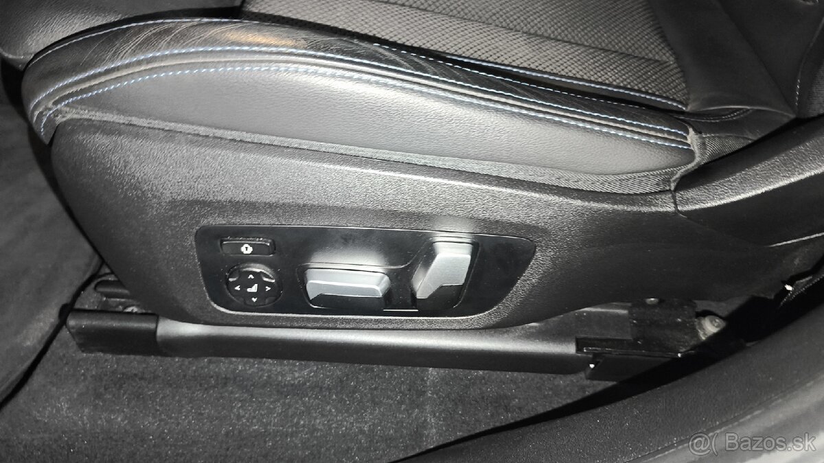 BMW X4 XDrive20i A/T - 12