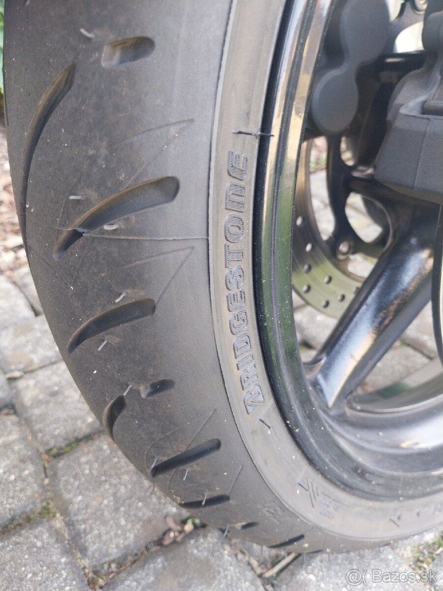 YAMAHA XJR 1300 - 12