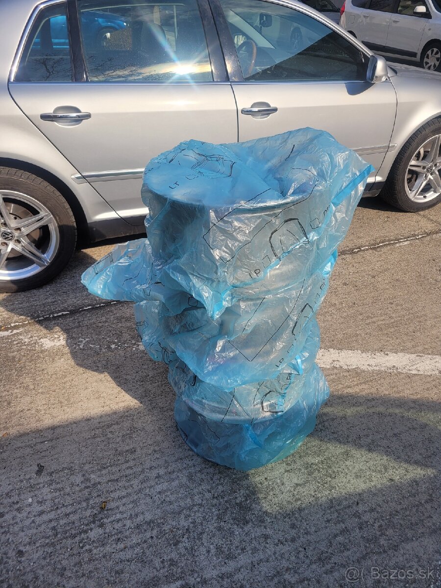 VW Phaeton 3,2L 177KW benzin V6 4motion - 12