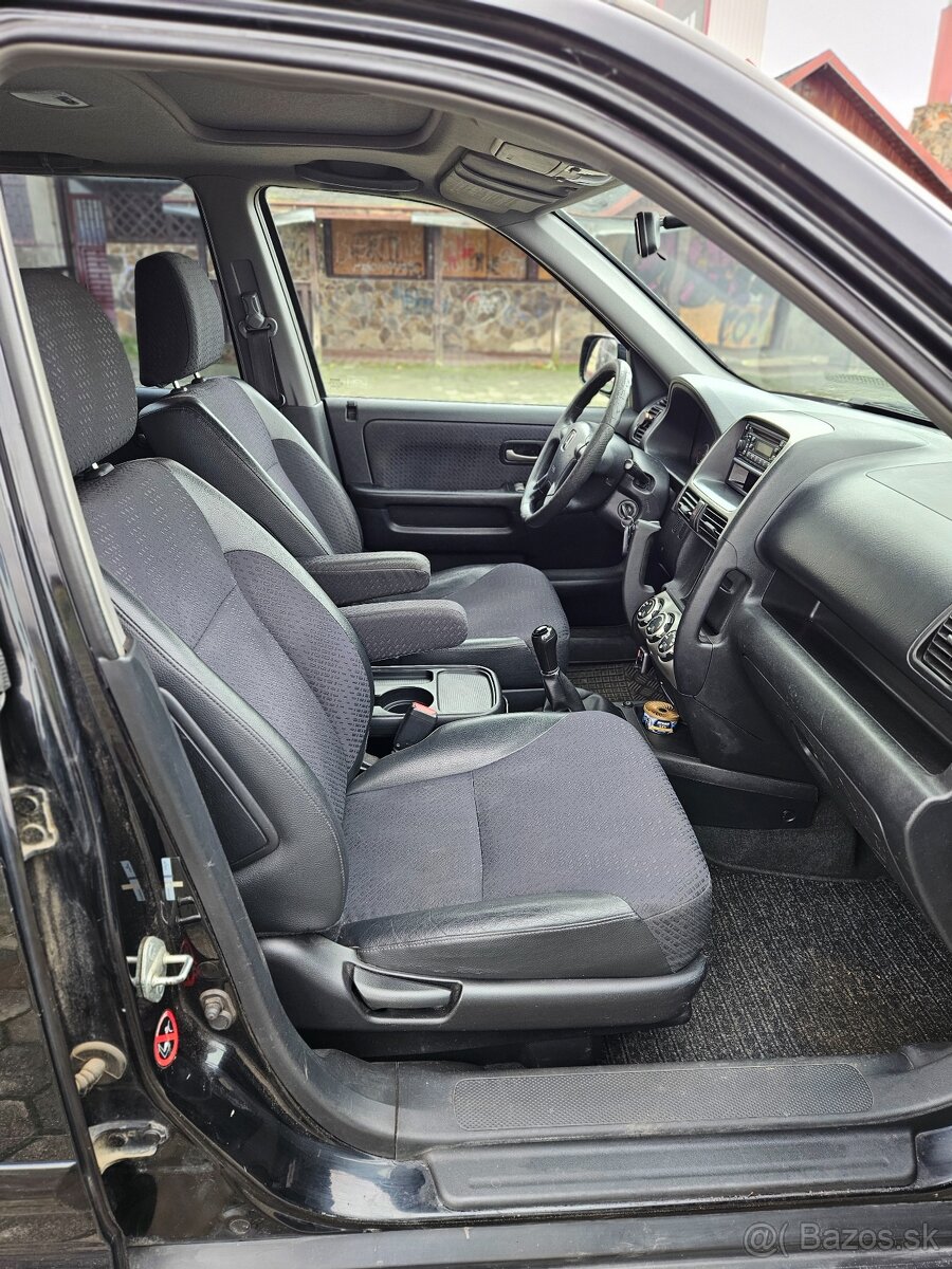 Honda CR-V 2.0i 110 kW 4x4 - 12