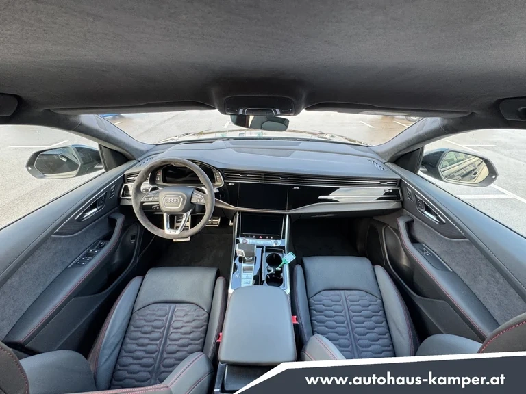 Audi RS Q8 - 12