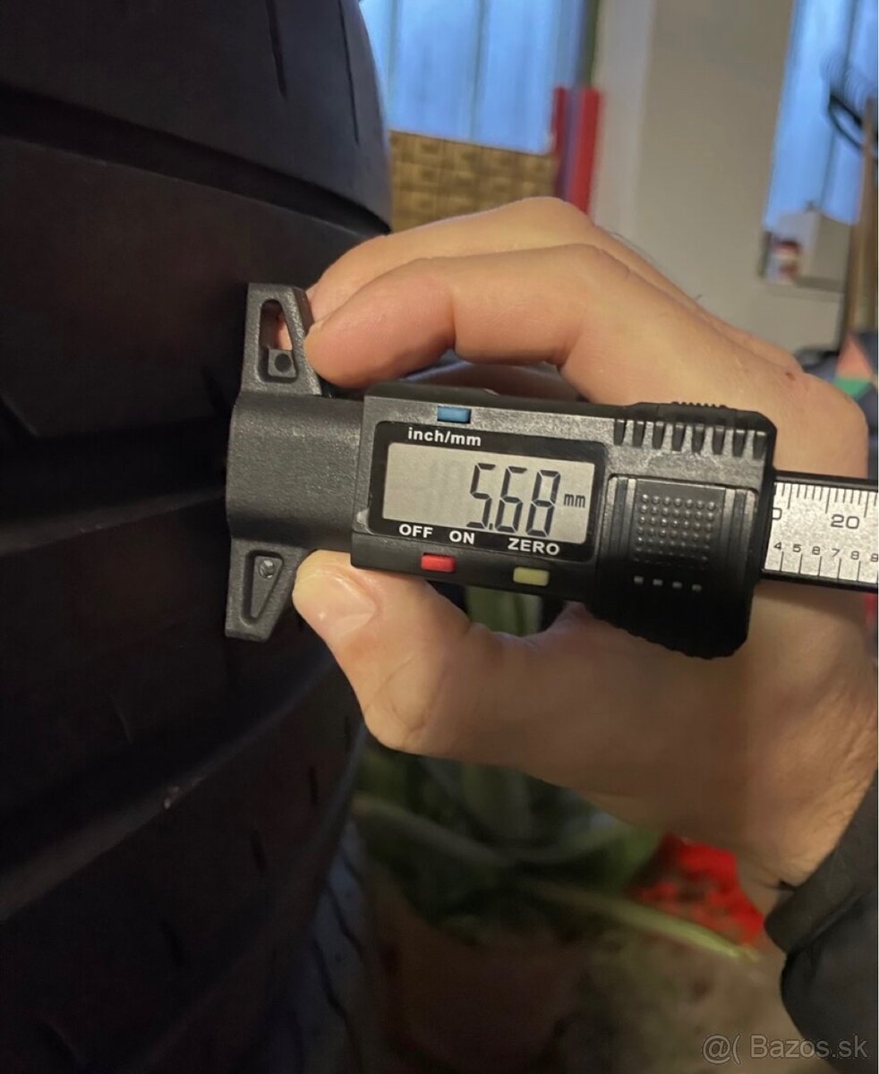 Yokohama 285/40 R21 letné - 12