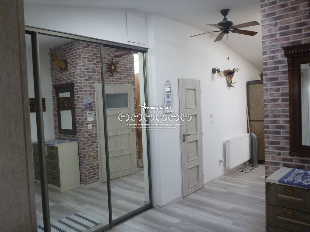 Na prenájom krásny byt v podkroví 2km od Senca a 17km od Bra - 12