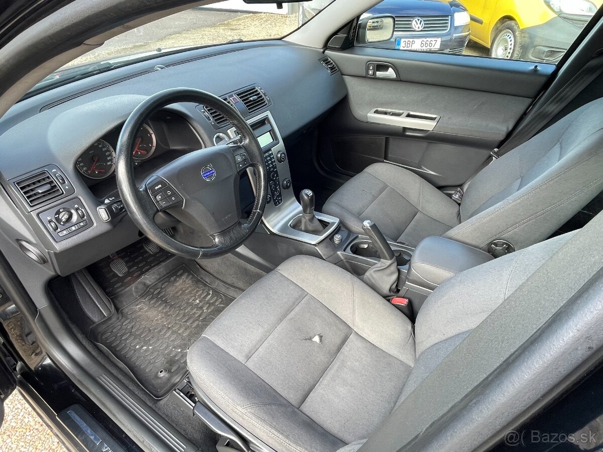 Volvo S40, 1.6D 80kwVYHŘEV.SEDNOVÁ STK - 12