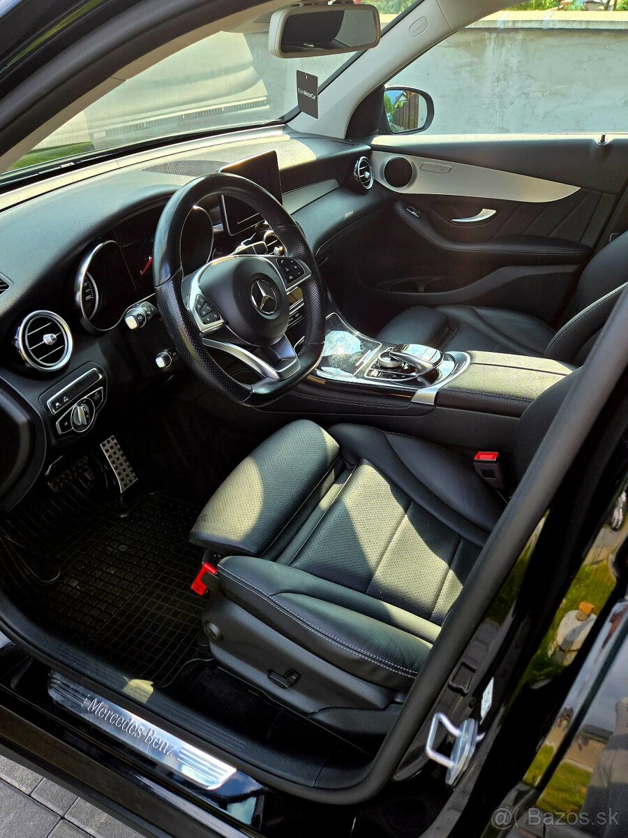 Mercedes GLC 220D 4 MATIC- AMG line int. a ext.Odpočet DPH - 12