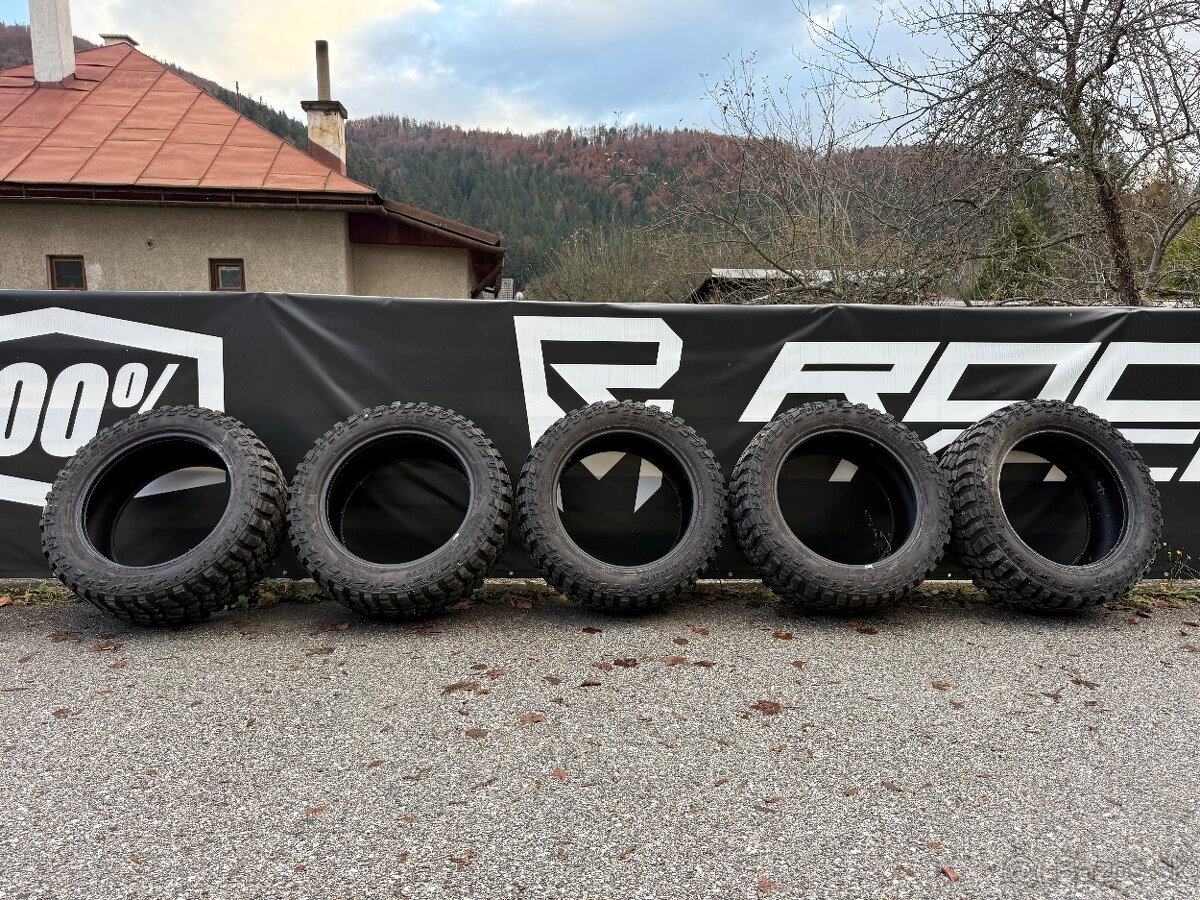 COOPER DISCOVERER STT PRO 35x12,50 r22 LT - 12