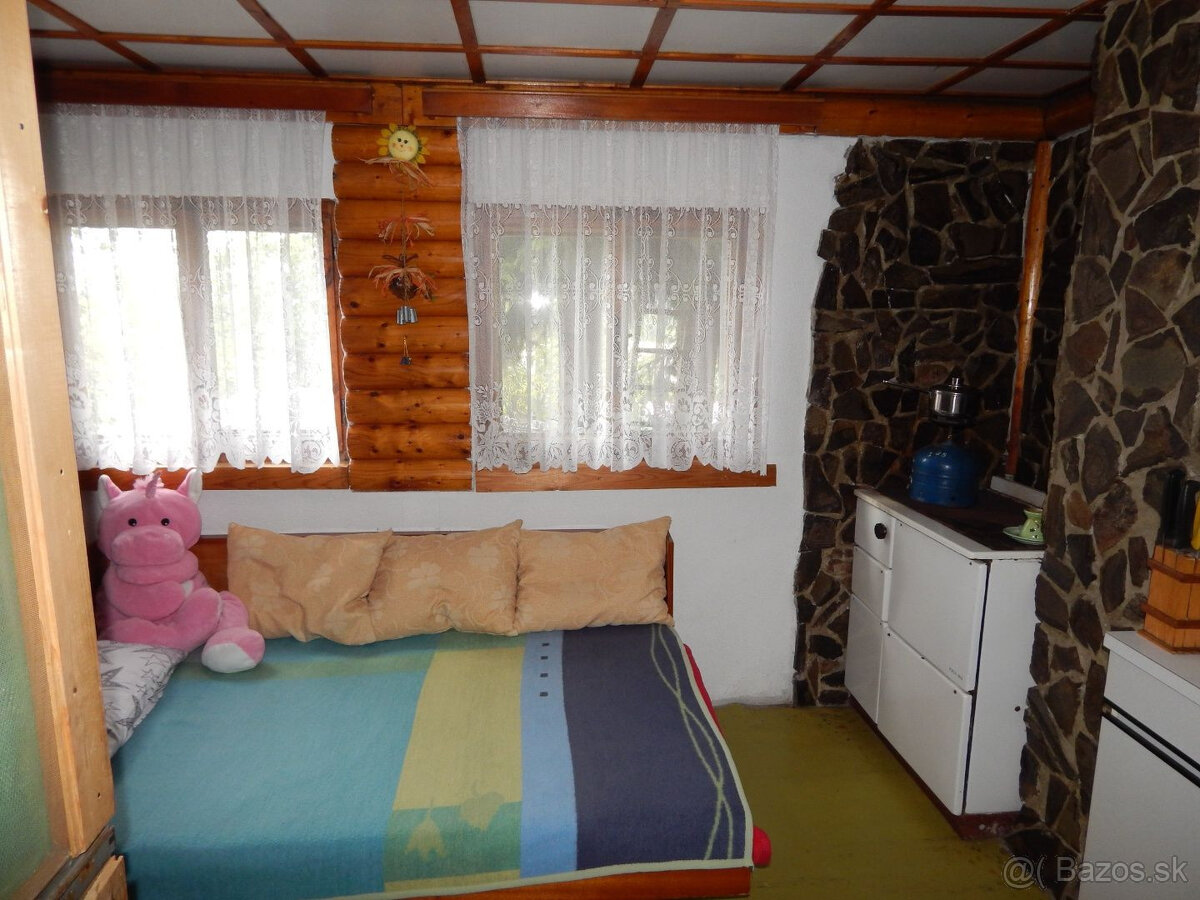 SPEKTRUM REALITY- Na Predaj záhradná chata s pozemkom 464 m2 - 12