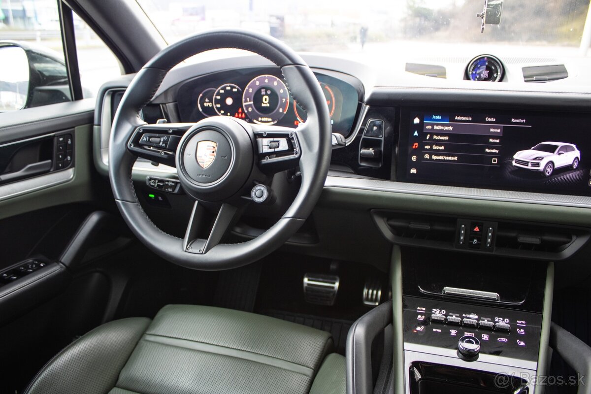 Porsche Cayenne 2023 - 12