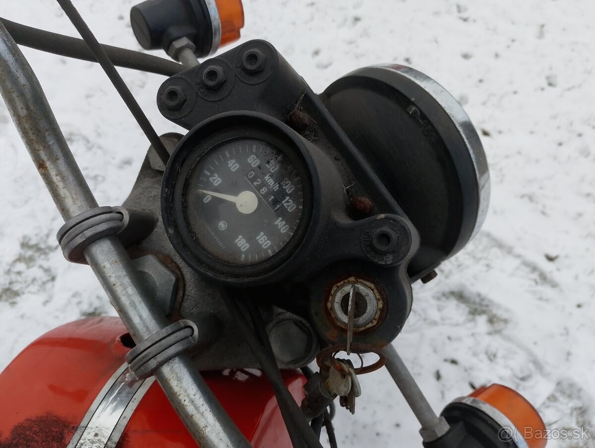 ČZ 175 typ 487 - 12