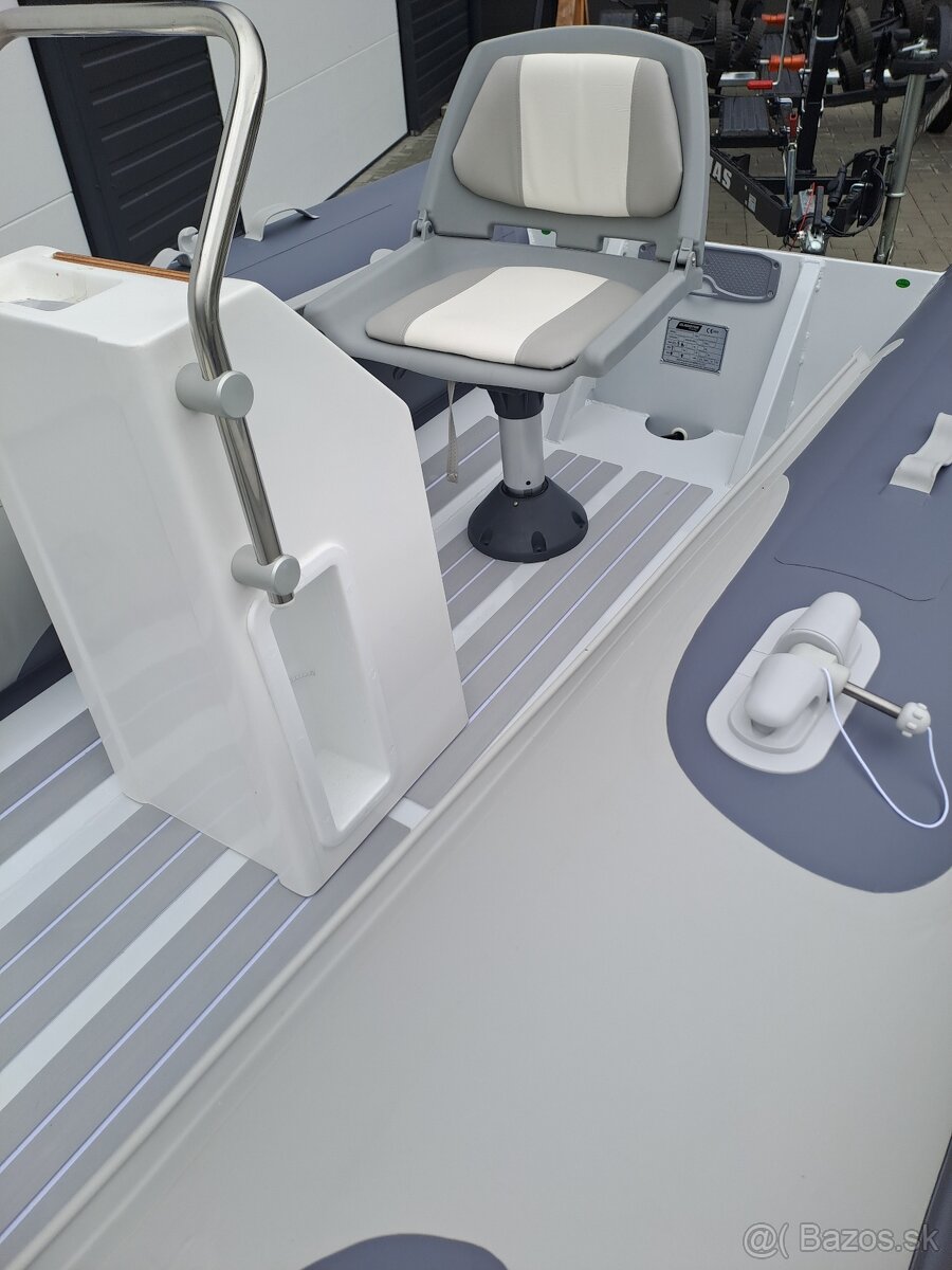 Nafukovací RIB čln Gladiator 380 AL. - 12